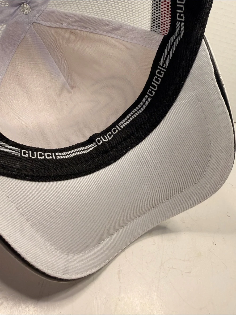 Gucci Interlocking G Mesh Back Baseball Cap in White